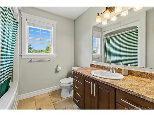 598 Evergreen Dr, Moncton, NB 