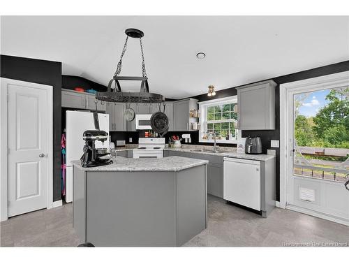 276 Zack Rd, Lutes Mountain, NB 