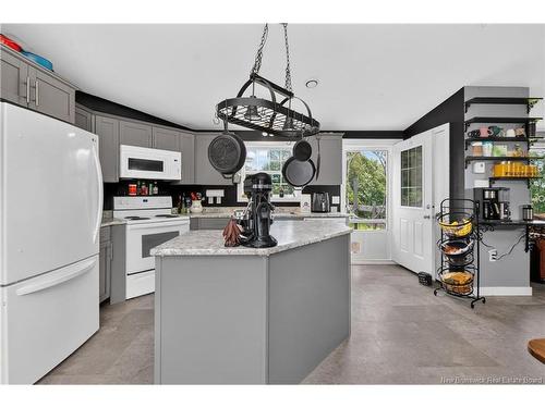 276 Zack Rd, Lutes Mountain, NB 