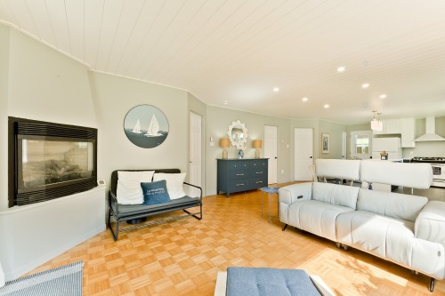 Salon - 415 Ch. Aylmer, Stratford, QC - Indoor Photo Showing Living Room