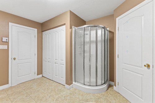 Bathroom - 113 Rue Marie-Louise-Mcgregor, Gatineau (Buckingham), QC - Indoor Photo Showing Other Room