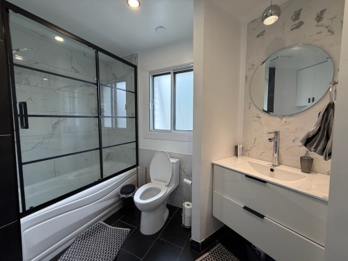 Salle de bains - 299 Rue De La Reine, Laval (Auteuil), QC - Indoor Photo Showing Bathroom