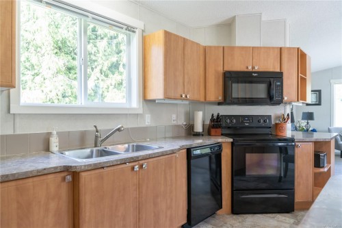 1341 Pratt Rd, Hilliers, BC 