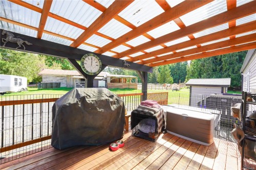 1341 Pratt Rd, Hilliers, BC 