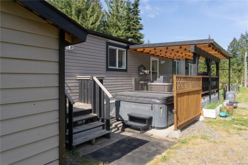 1341 Pratt Rd, Hilliers, BC 