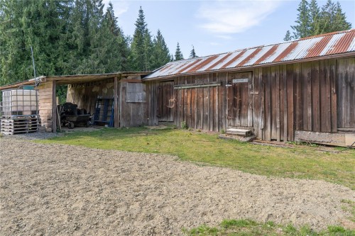 1341 Pratt Rd, Hilliers, BC 