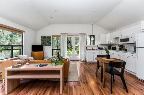 2083 North End Rd, Salt Spring, BC 
