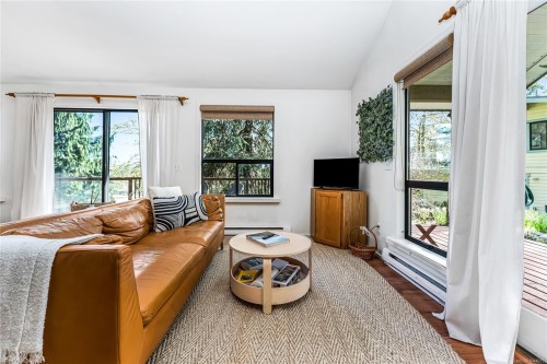 2083 North End Rd, Salt Spring, BC 