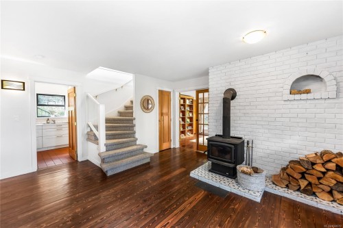 2083 North End Rd, Salt Spring, BC 