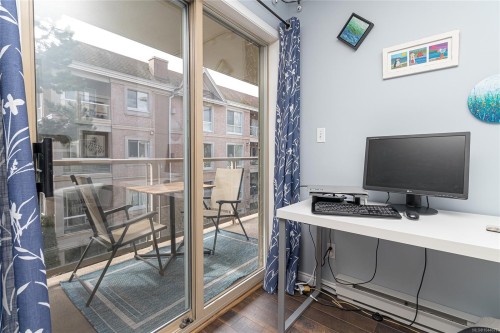 #309-1025 Meares St, Victoria, BC - Indoor