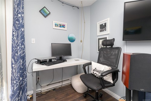 #309-1025 Meares St, Victoria, BC - Indoor Photo Showing Office