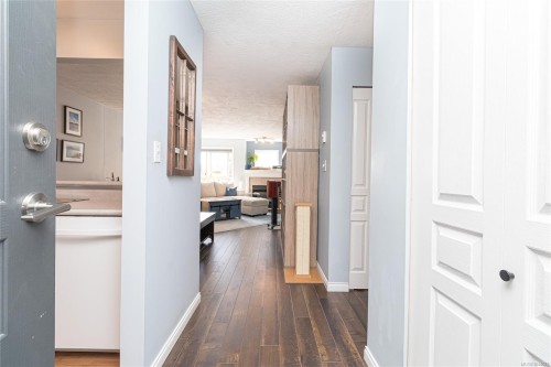 #309-1025 Meares St, Victoria, BC - Indoor Photo Showing Other Room