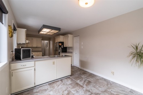 108 River Rd, Lake Cowichan, BC 