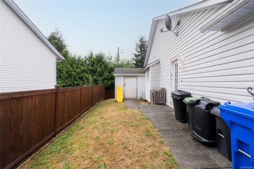 108 River Rd, Lake Cowichan, BC 