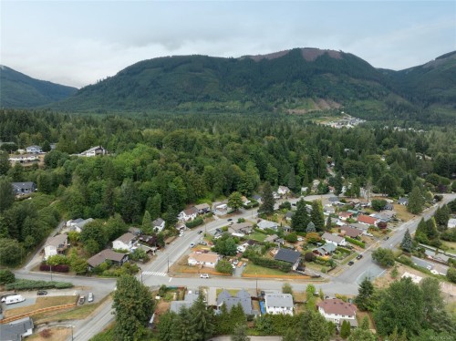 108 River Rd, Lake Cowichan, BC 