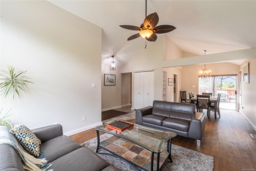 108 River Rd, Lake Cowichan, BC 
