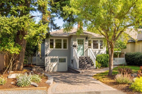 2168 Bartlett Ave, Oak Bay, BC 