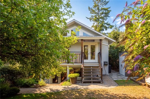 2168 Bartlett Ave, Oak Bay, BC 