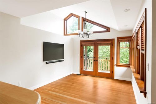 2168 Bartlett Ave, Oak Bay, BC 