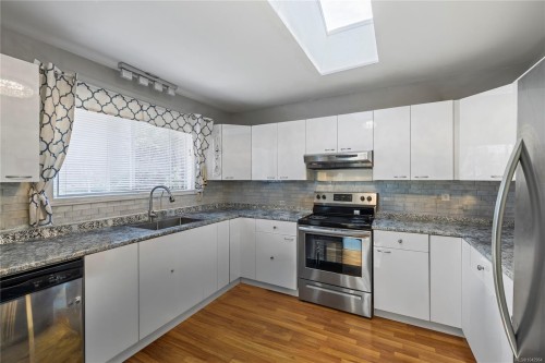 1777 Latimer Rd, Nanaimo, BC 