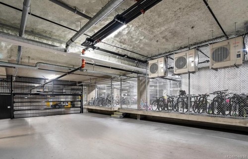 #S312-1411 Cook St, Victoria, BC - Indoor Photo Showing Garage