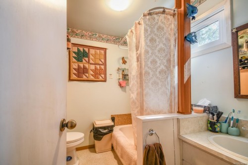 919 Salal Dr, Mudge Island, BC 