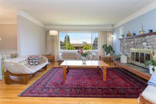 6224 Robin Way, Central Saanich, BC 