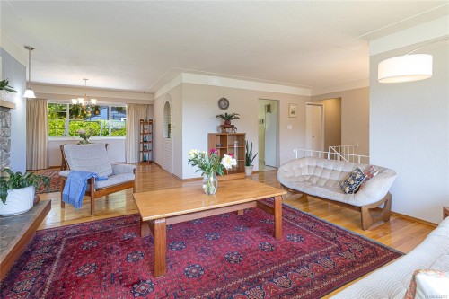 6224 Robin Way, Central Saanich, BC 
