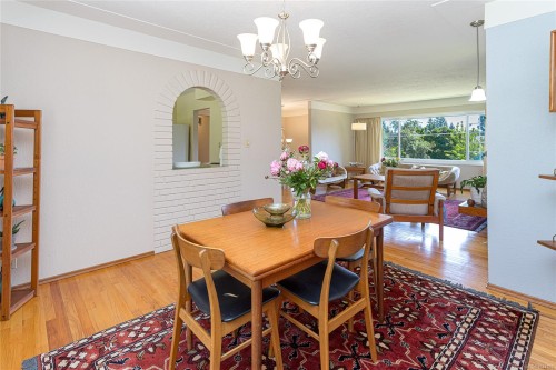 6224 Robin Way, Central Saanich, BC 