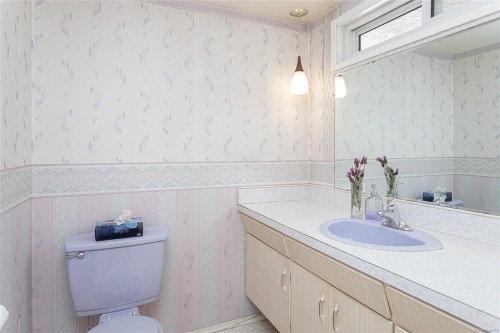 6224 Robin Way, Central Saanich, BC 