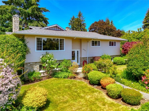 6224 Robin Way, Central Saanich, BC 