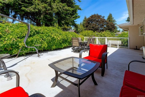 6224 Robin Way, Central Saanich, BC 