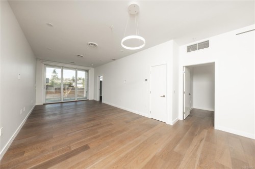 #107-9570 Fifth St, Sidney, BC - Indoor Photo Showing Other Room