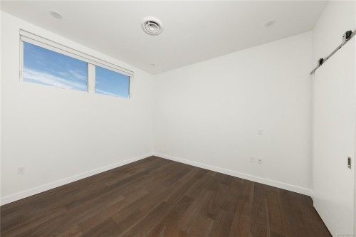 #107-9570 Fifth St, Sidney, BC - Indoor Photo Showing Other Room