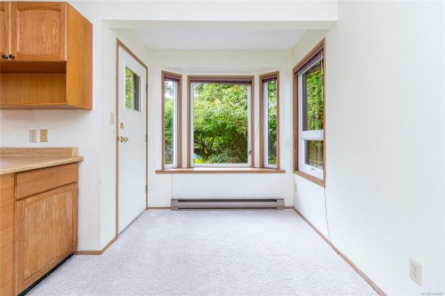 A-1143 Munro St, Esquimalt, BC 