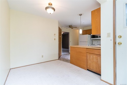 A-1143 Munro St, Esquimalt, BC 