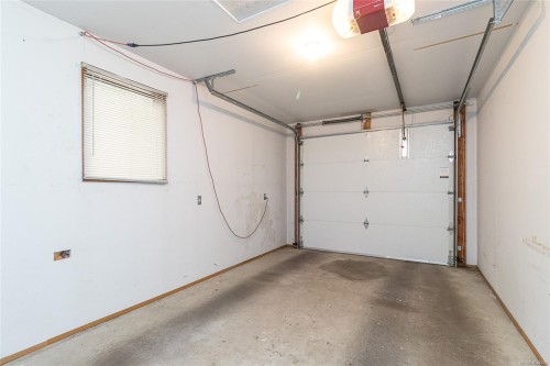 A-1143 Munro St, Esquimalt, BC 