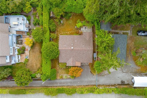A-1143 Munro St, Esquimalt, BC 