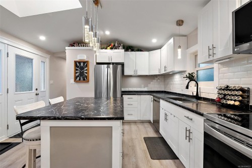 #131-2500 Florence Lake Rd, Langford, BC 