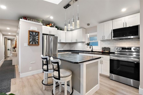 #131-2500 Florence Lake Rd, Langford, BC 