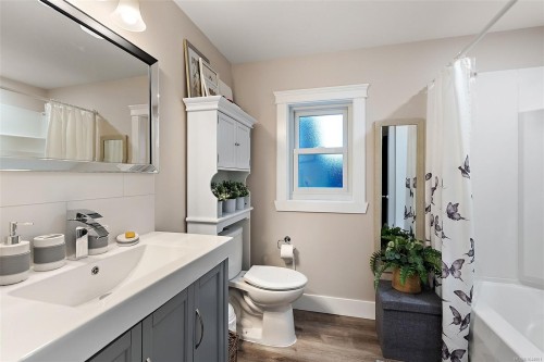 #131-2500 Florence Lake Rd, Langford, BC 