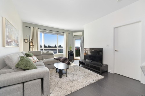 #421-2871 Jacklin Rd, Langford, BC - Indoor Photo Showing Living Room