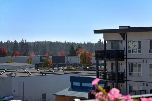 #421-2871 Jacklin Rd, Langford, BC - Outdoor