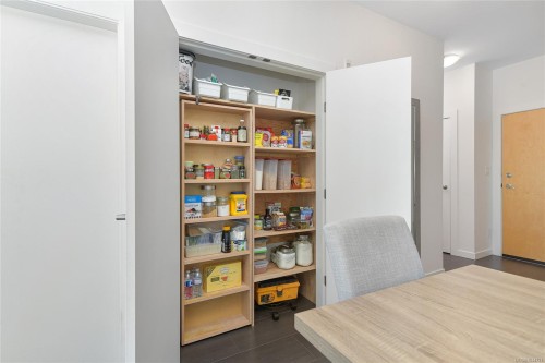 #421-2871 Jacklin Rd, Langford, BC - Indoor