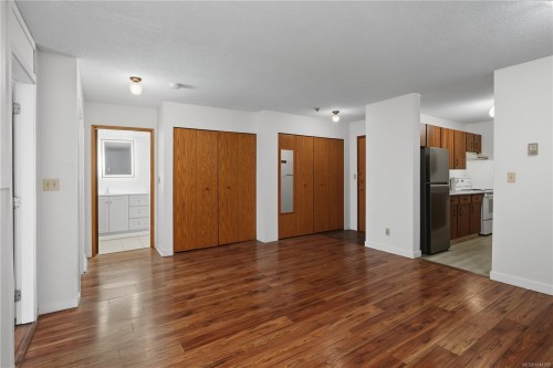 #302-755 Hillside Ave, Victoria, BC - Indoor Photo Showing Kitchen