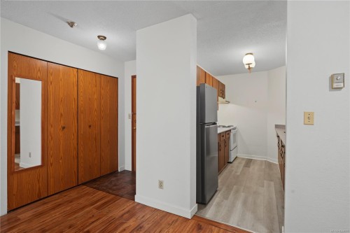 #302-755 Hillside Ave, Victoria, BC - Indoor Photo Showing Other Room