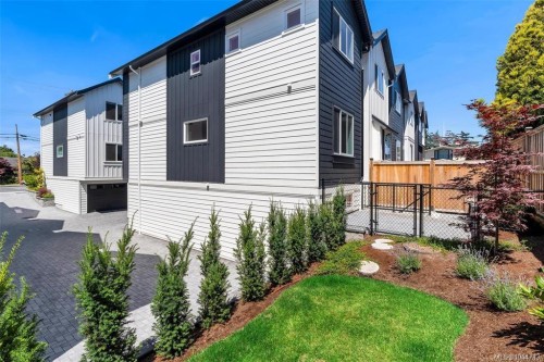 #7-10145 Fifth St, Sidney, BC 