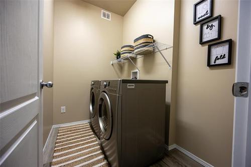 602 Kirkbridge Dr, Winnipeg, MB - Indoor Photo Showing Laundry Room