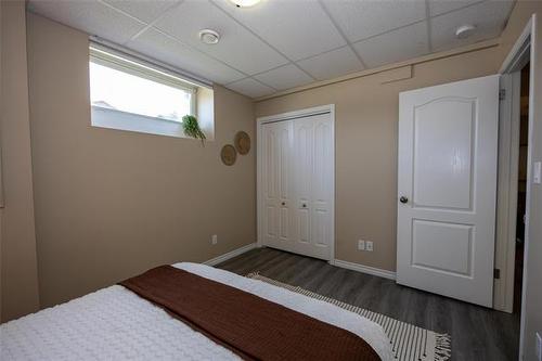 602 Kirkbridge Dr, Winnipeg, MB - Indoor Photo Showing Bedroom
