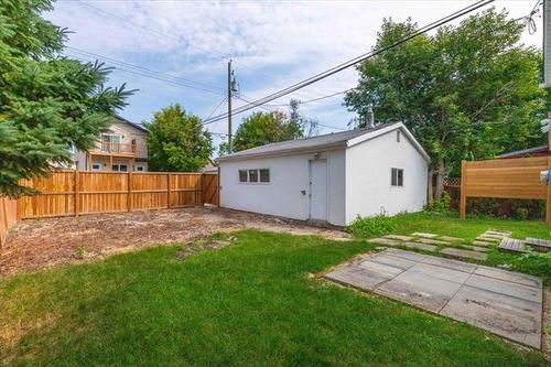 1035 Rosemount Ave, Winnipeg, MB - Outdoor